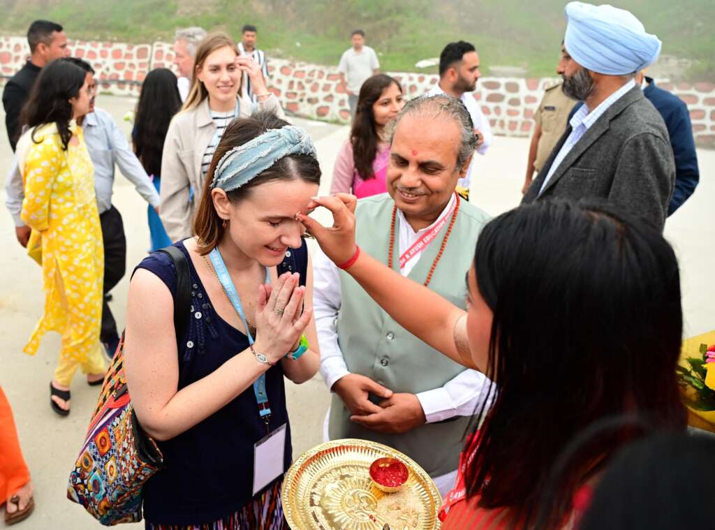 Uttarakhand: भराड़ीसैंण, गैरसैंण की मिट्टी ने जीता विदेशी मेहमानों का दिल