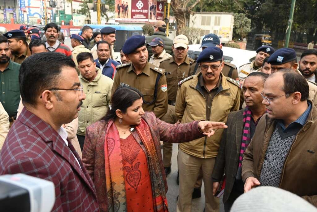 देहरादून: अवैध अतिक्रमण पर मुख्यमंत्री का जीरो टॉलरेंस, जिला प्रशासन का बुलडोजर एक्शन