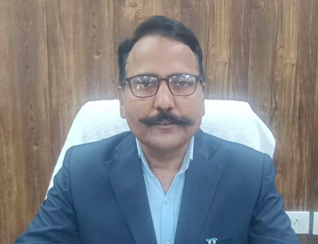 नैनीताल डीएम ललित मोहन रयाल की फाइल फोटो।