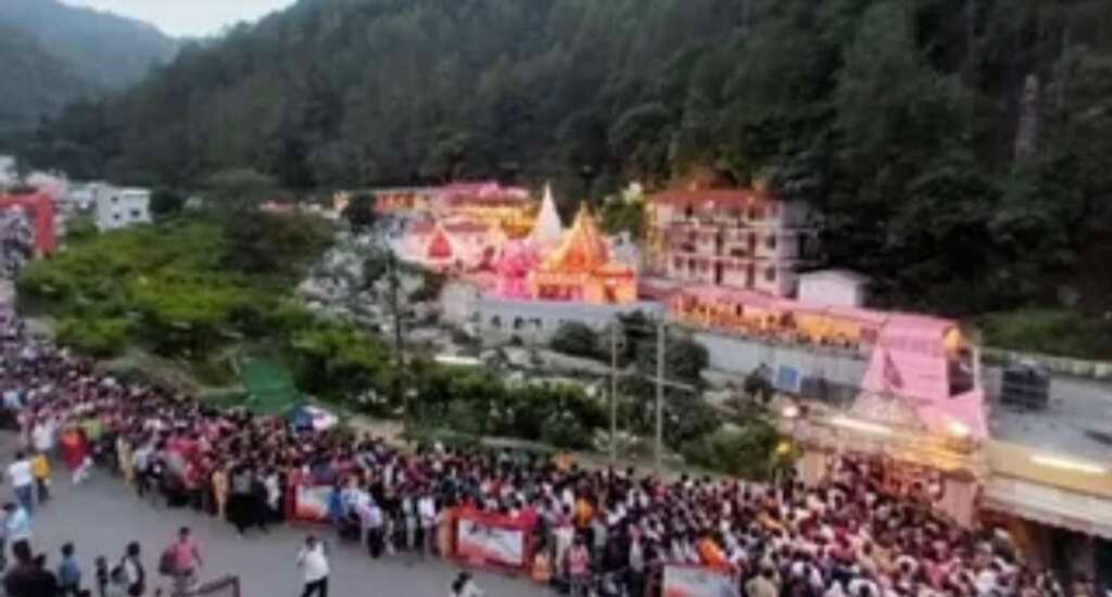 कैंची धाम 2026 ट्रैफिक और पार्किंग व्यवस्था।