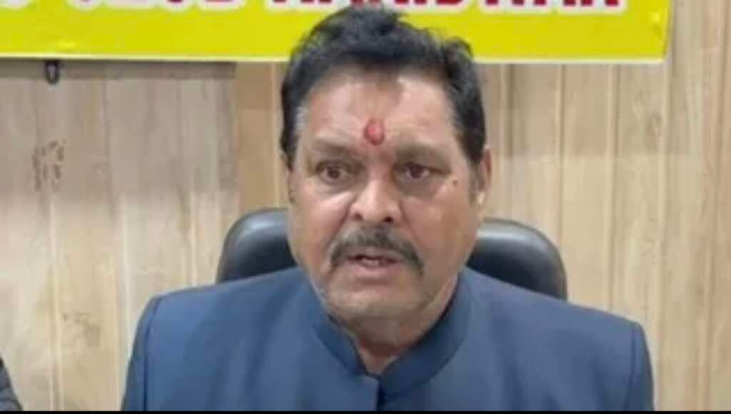 पूर्व भाजपा विधायक सुरेश राठौड़ की फाइल फोटो।