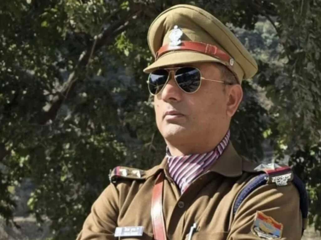 उत्तराखंड पुलिस के शिवपुरी चौकी प्रभारी उपनिरीक्षक विनोद शर्मा की फाइल फोटो।
