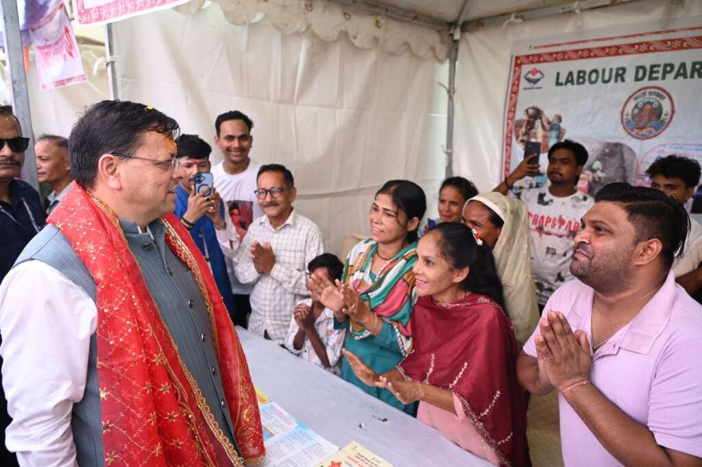उत्तराखंड में 'जन-जन की सरकार, जन-जन के द्वार' अभियान के तहत आयोजित जन सेवा शिविर।