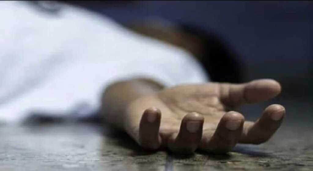 दिनेशपुर में संदिग्ध परिस्थितियों में विवाहिता की मौत के मामले में जांच करती पुलिस। (प्रतीकात्मक फोटो)
