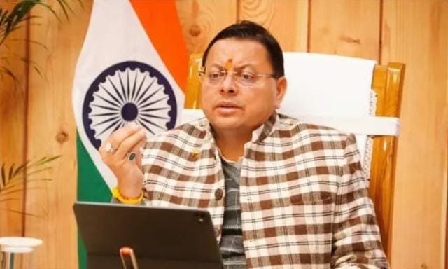 बनबसा रेलवे स्टेशन पर अछनेरा-टनकपुर एक्सप्रेस के ठहराव को मिली मंजूरी।