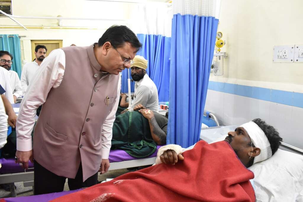 chamoli-tunnel-accident-cm-dhami-injured-workers.jpg