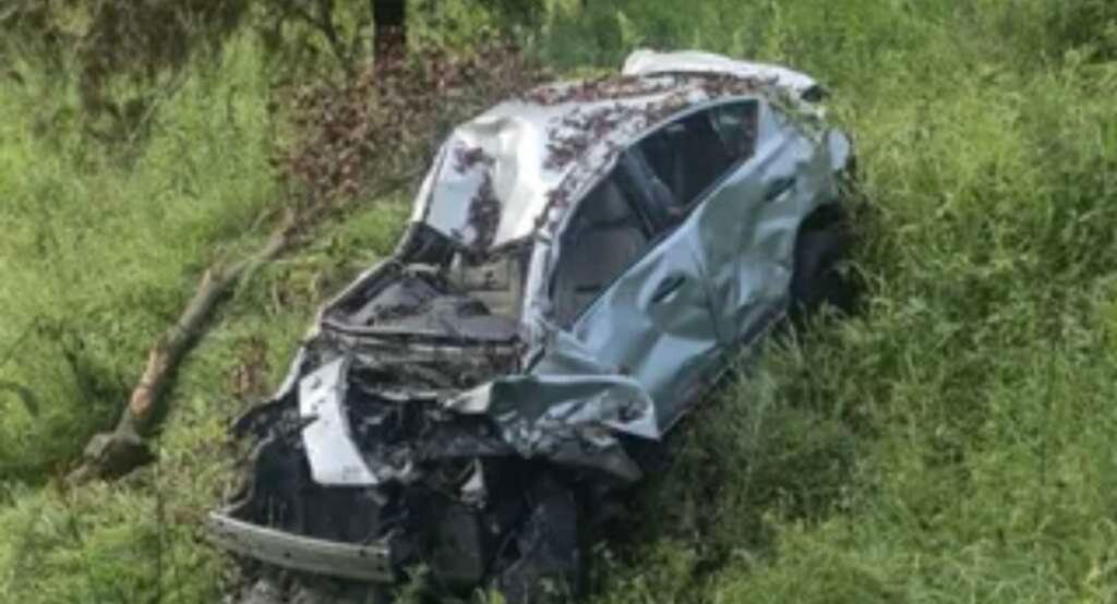चंपावत के पाटी क्षेत्र में खाई में गिरी दुर्घटनाग्रस्त कार