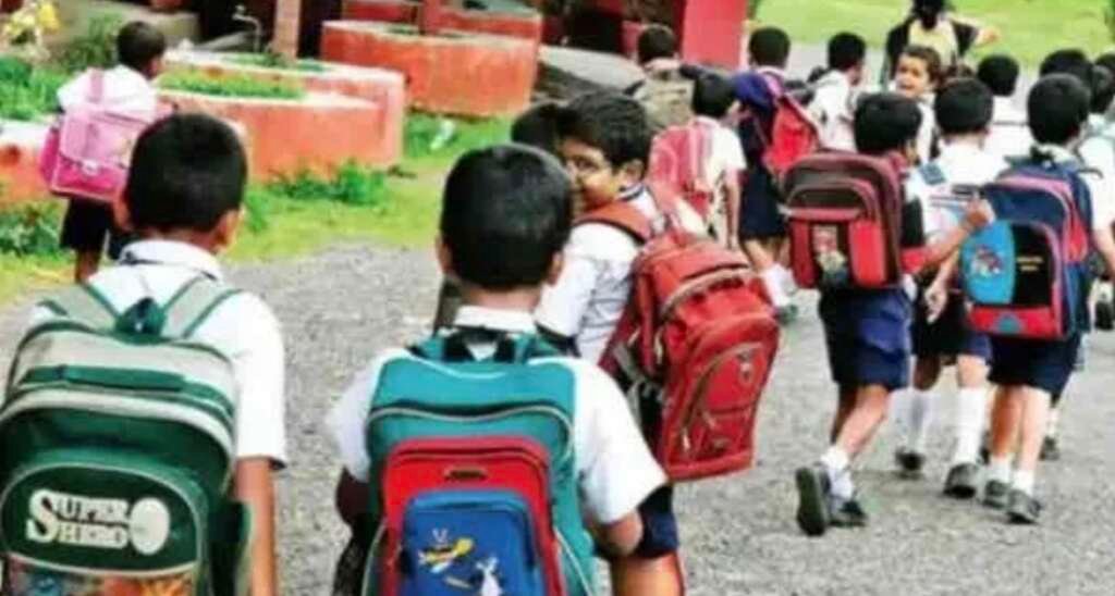 नैनीताल में निजी स्कूलों की मनमानी फीस के खिलाफ शिक्षा विभाग की कार्रवाई