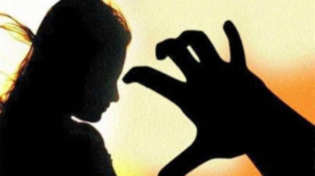 छात्राओं से छेड़खानी के मामले की प्रतीकात्मक तस्वीर