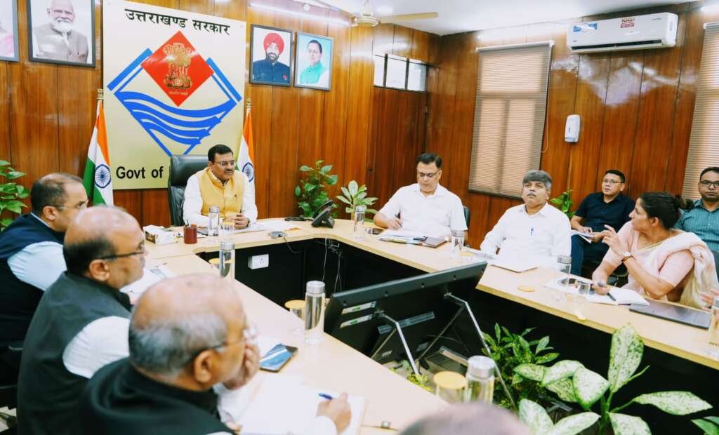 कुंभ-2027 की तैयारियों की समीक्षा करते मुख्य सचिव आनंद बर्द्धन