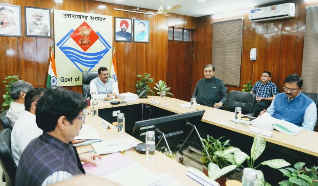 उत्तराखंड की 600 मेगावाट इछाड़ी पंप्ड स्टोरेज परियोजना और लखवाड़ जलविद्युत परियोजना से जुड़ा प्रतीकात्मक दृश्य।