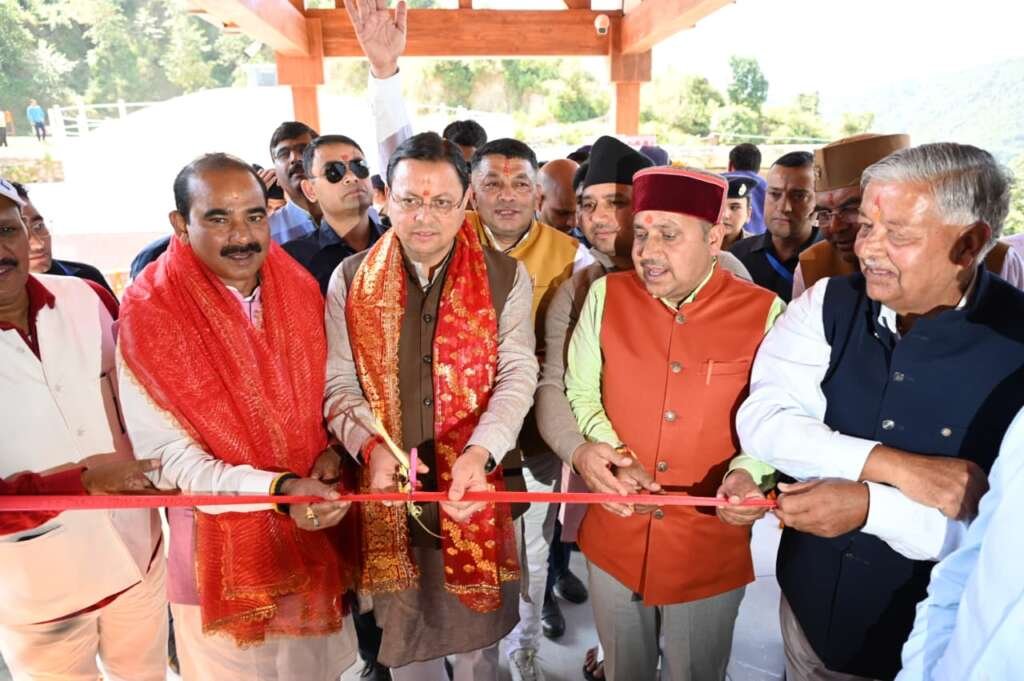 Champawat News: सीएम धामी की चंपावत को 96 करोड़ की सौगात, हर ग्राम सभा को 10 लाख