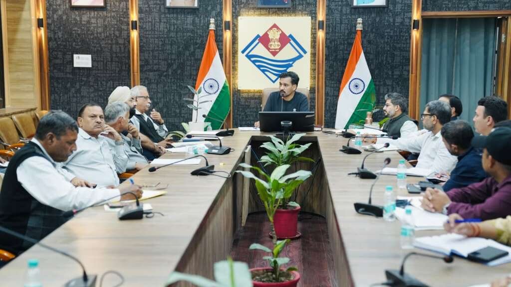 देहरादून में विधानसभा चुनाव 2027 के लिए ईवीएम की तकनीकी जांच की तैयारियां