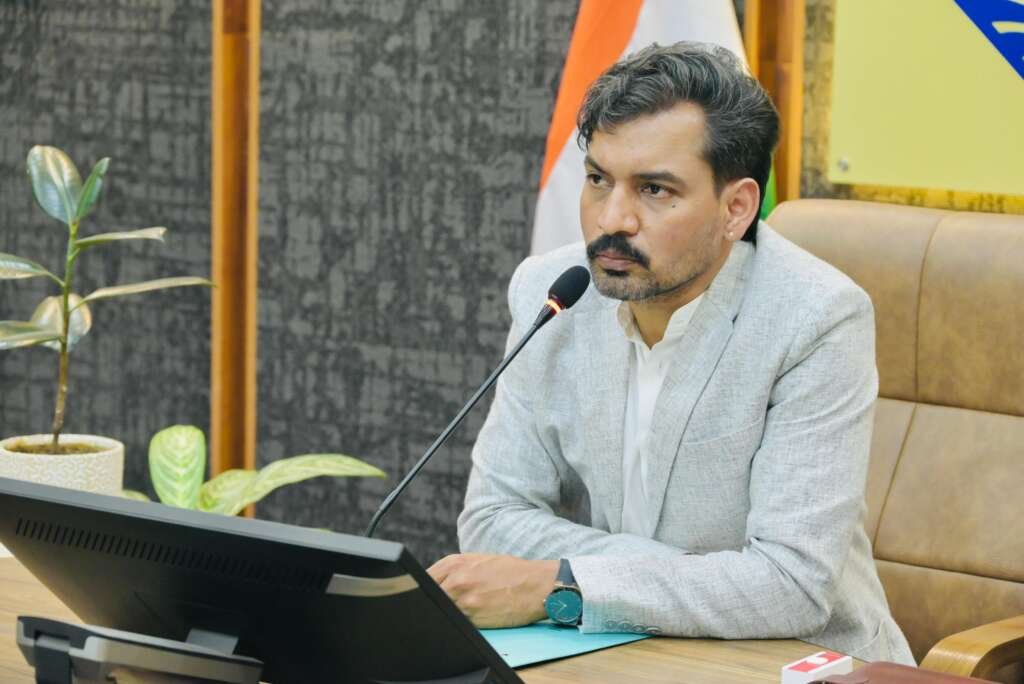 देहरादून में निराश्रित और पालतू पशुओं के पंजीकरण एवं प्रबंधन को लेकर प्रशासन की पहल