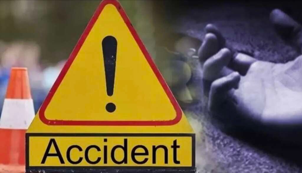 बेरीपड़ाव हाईवे पर सड़क पार करते व्यक्ति का प्रतीकात्मक दृश्य
