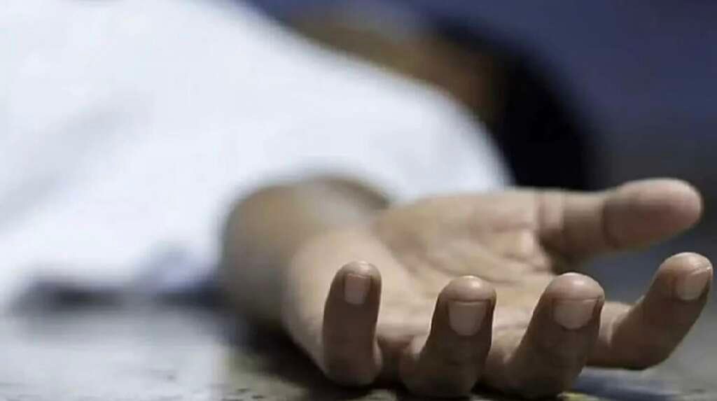 पिथौरागढ़ में 300 मीटर गहरी खाई में गिरने से महिला की मौत का प्रतीकात्मक दृश्य