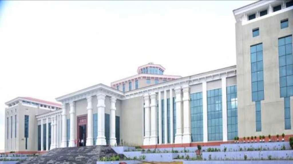 गैरसैंण के भराड़ीसैंण स्थित उत्तराखंड विधानसभा भवन का फाइल फोटो।