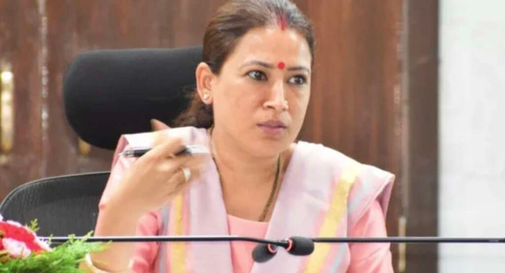 उत्तराखंड की कैबिनेट मंत्री रेखा आर्या की फाइल फोटो, पति के खिलाफ प्राथमिकी दर्ज कराने का मामला