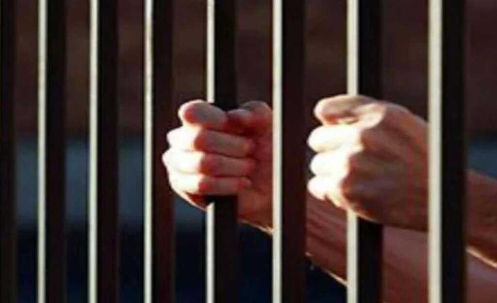पिथौरागढ़ में नाबालिग छात्राओं से दुष्कर्म मामले में दोषी को 20 साल की सजा का प्रतीकात्मक दृश्य