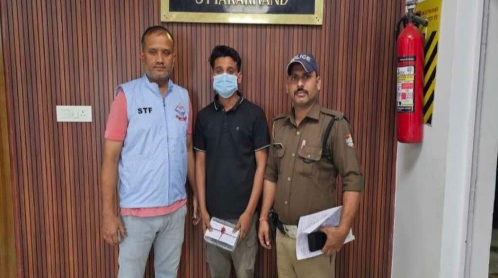 एसएससी ऑनलाइन परीक्षा में हाईटेक नकल मामले में आरोपी की गिरफ्तारी, जांच करती उत्तराखंड एसटीएफ।